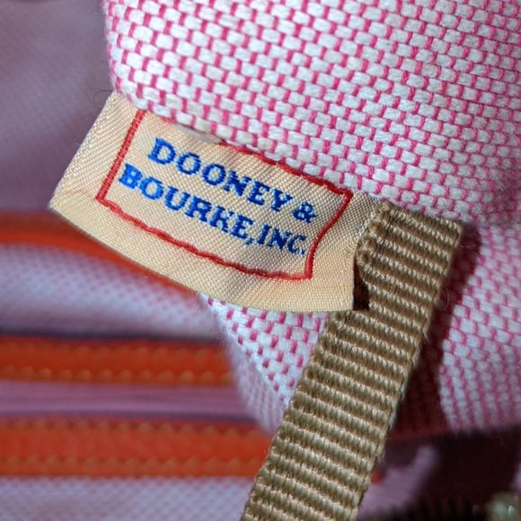 Dooney and Bourke pebble grain leather Charleston shopper. - Picture 11 of 15